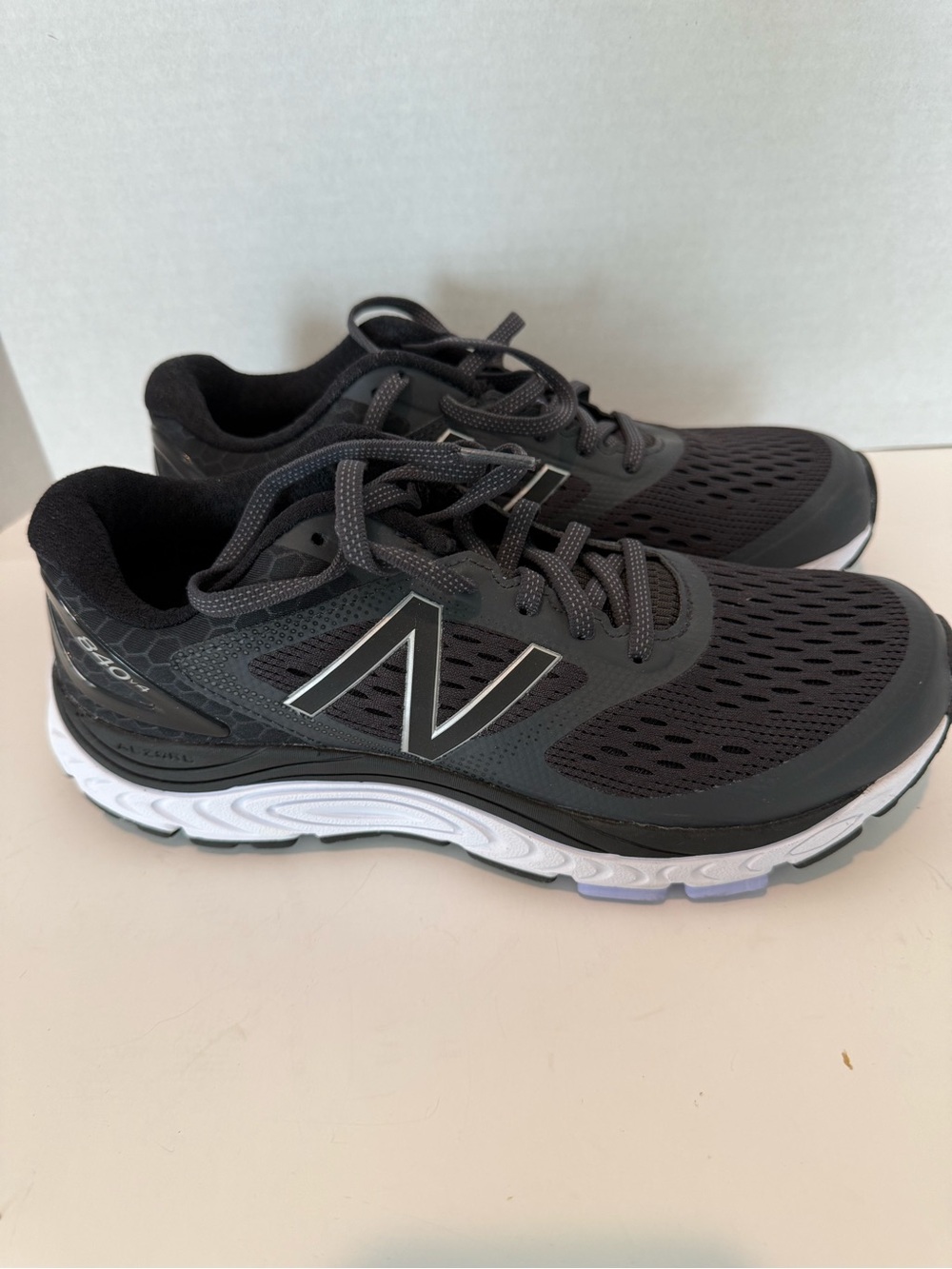 New Balance 840v4 Womens Running Shoes Black White Silver W840BK4 Size 8